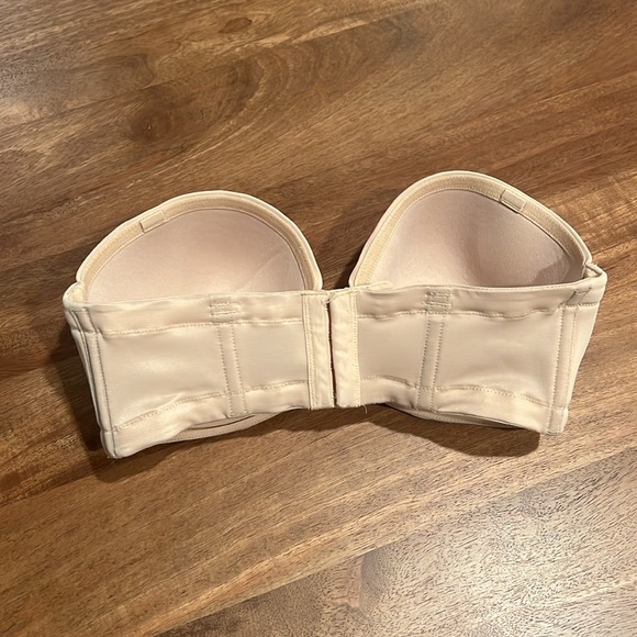 Wacoal Strapless Bra - Picture 6 of 8